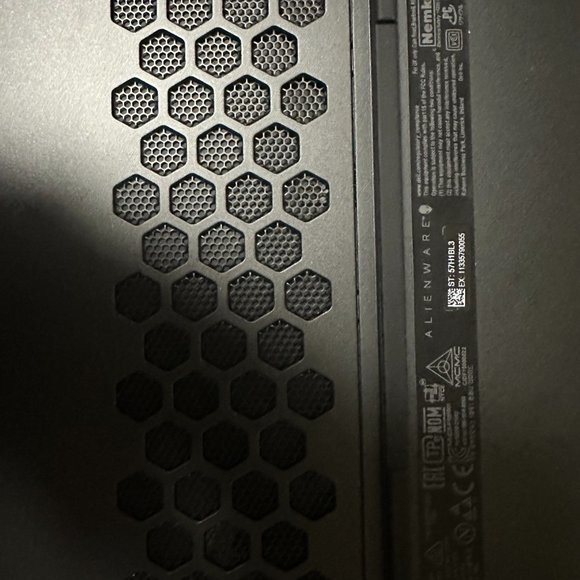 Alienware m15 R7 - Picture 6 of 9